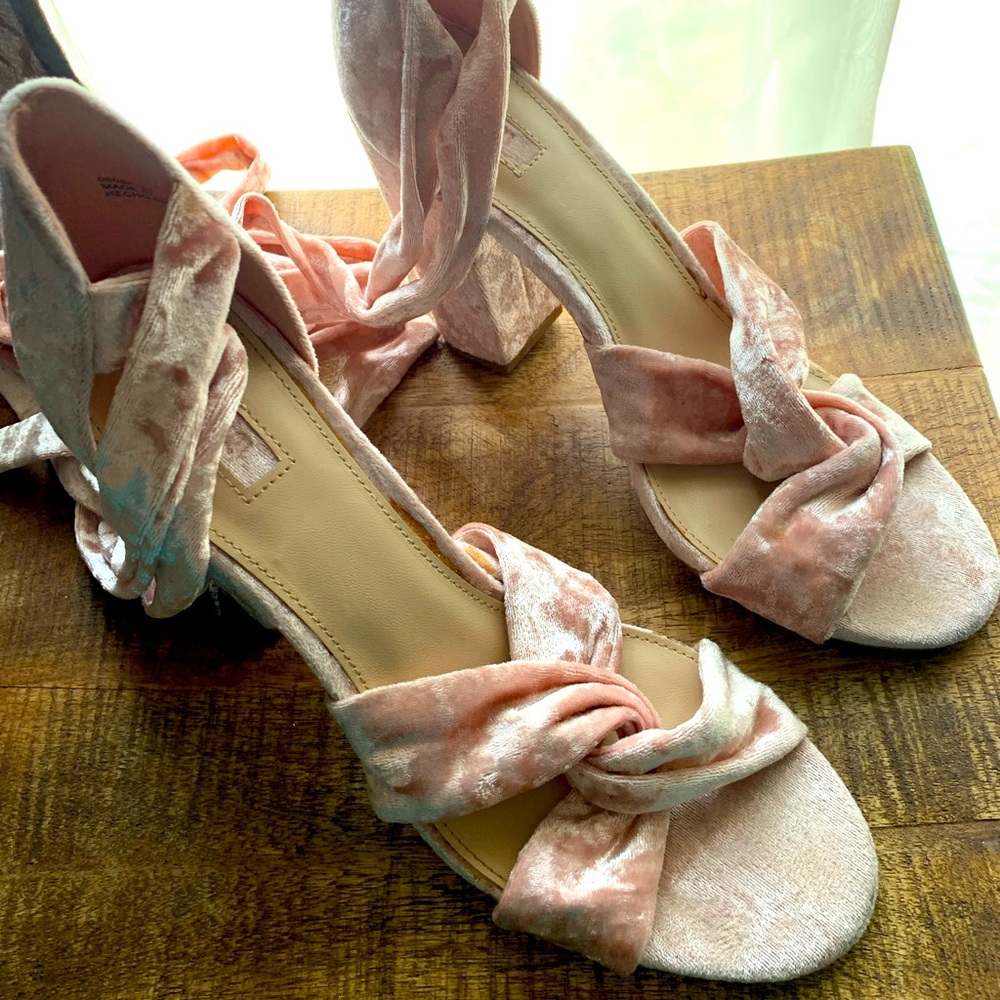 Pretty Little Thing sandals size 10
